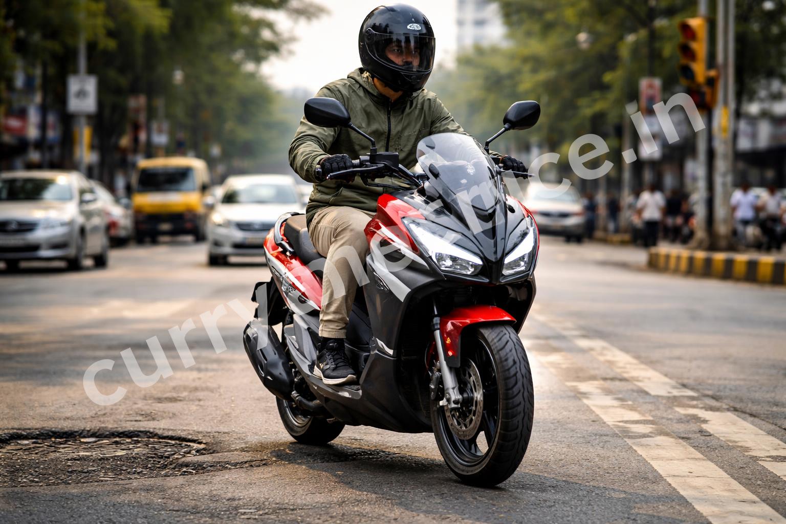 Honda adv 160 city commute riding position